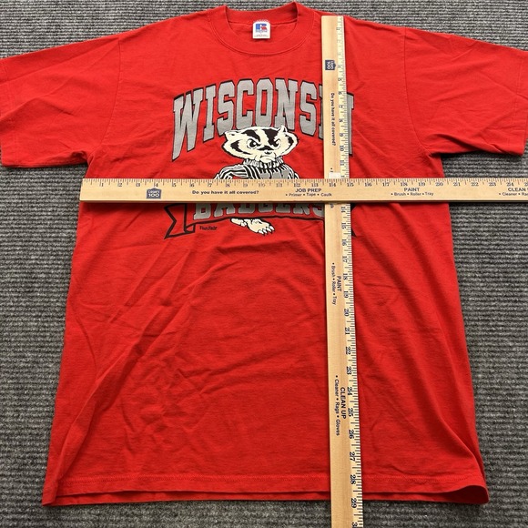 Vintage Wisconsin‎ Badgers Men's Size Large Red T Shirt  Basketball Made In USA - Picture 5 of 5
